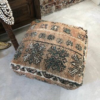 Vintage Boujaad poef 60x60x25cm, handgemaakt Marokkaanse Berber poef