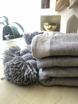 Moroccan pompom blanket 180x280cm 