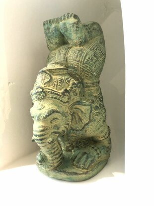 Happy elephant - 24cm