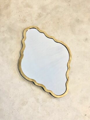 Oosterse spiegel met geborstelde gouden lijst 