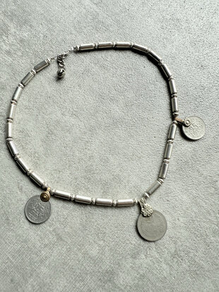 Ketting met vintage munten
