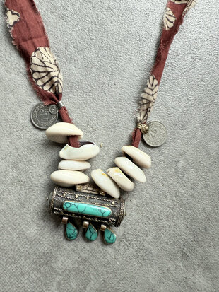 Prayer box met schelpen & oude munten