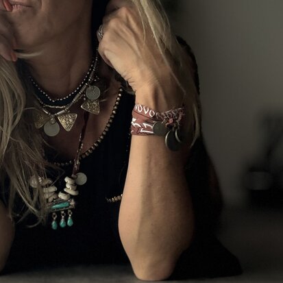 Bandana ketting / armband met oude munten 