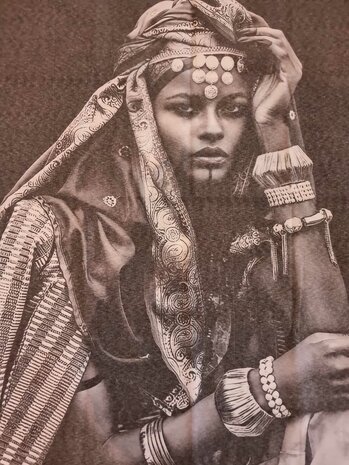 Wandkleed Berber woman grove katoen