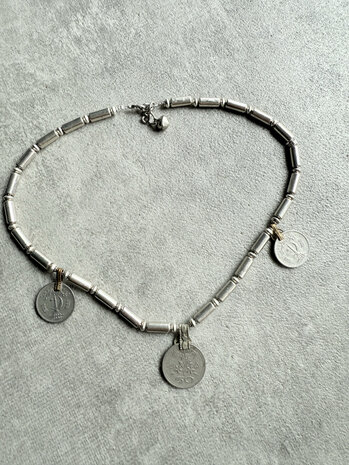 Ketting met vintage munten