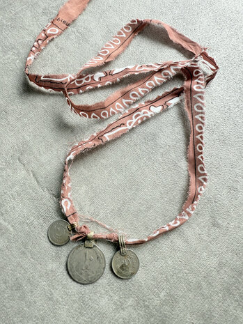 Bandana ketting / armband met oude munten