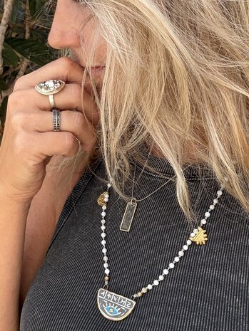 Fijne sterling zilveren ketting met goud doublure & geoxideerde hieroglyfen-amulet